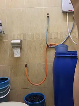 Snapshot of Lam_090123 chatting on 12/18/25, 11:49 Lam 090123 online show from 12/18/25, 11:49