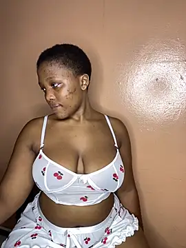 Snapshot of Beyoncex05 chatting on 03/16/26, 04:22 Beyoncex05 online show from 03/16/26, 04:22