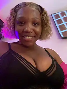 Snapshot of Beyoncex05 chatting on 04/16/26, 07:03 Beyoncex05 online show from 04/16/26, 07:03