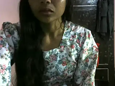 Snapshot of mayra89 chatting on 03/17/25, 02:56 mayra89 online show from 03/17/25, 02:56