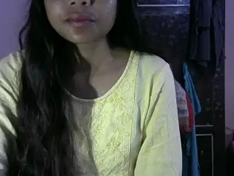 Snapshot of mayra89 chatting on 03/18/25, 03:53 mayra89 online show from 03/18/25, 03:53