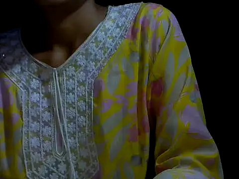 Snapshot of mayra89 chatting on 09/26/25, 03:49 mayra89 online show from 09/26/25, 03:49