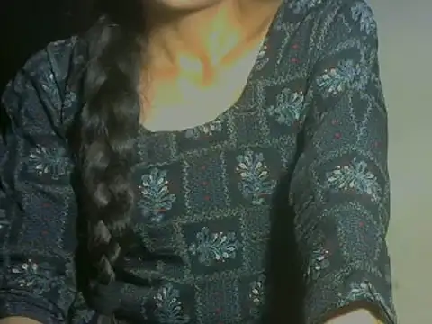 Snapshot of mayra89 chatting on 06/22/26, 03:42 mayra89 online show from 06/22/26, 03:42