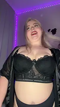 Snapshot of April_Vancee chatting on 11/28/25, 04:20 April Vancee online show from 11/28/25, 04:20