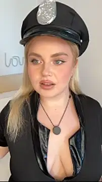 Snapshot of April_Vancee chatting on 04/14/26, 10:54 April Vancee online show from 04/14/26, 10:54