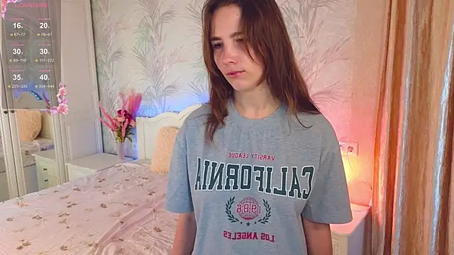 Snapshot of JaneVibes chatting on 10/08/25, 06:44 JaneVibes online show from 10/08/25, 06:44