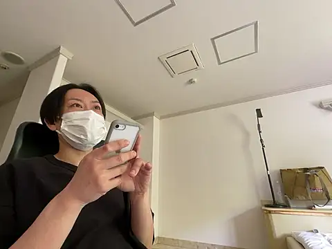 Snapshot of cosmic1224 chatting on 04/22/26, 03:09 cosmic1224 online show from 04/22/26, 03:09