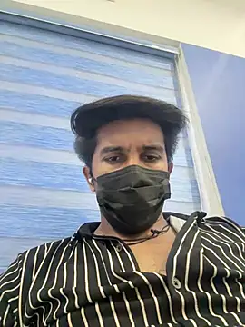 Snapshot of stranger__king786 chatting on 03/11/25, 02:32 stranger king786 online show from 03/11/25, 02:32