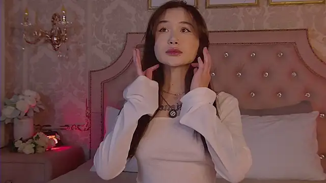 Snapshot of HeatherSweet_ chatting on 10/10/25, 05:45 HeatherSweet online show from 10/10/25, 05:45