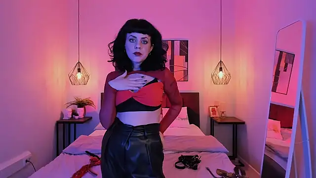 Snapshot of TrishLovers chatting on 03/23/25, 01:20 TrishLovers online show from 03/23/25, 01:20