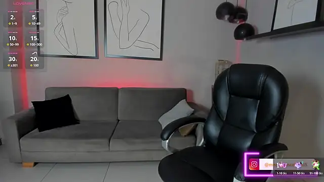 Snapshot of MaddisonCollins chatting on 04/22/26, 11:12 MaddisonCollins online show from 04/22/26, 11:12