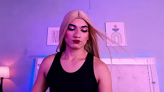 Snapshot of Emily_Castillo_1 chatting on 09/13/25, 04:34 Emily Castillo 1 online show from 09/13/25, 04:34