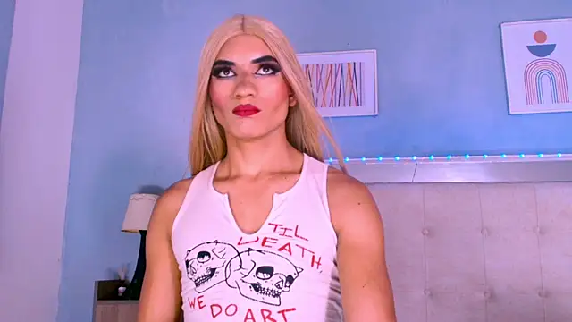 Snapshot of Emily_Castillo_1 chatting on 09/23/25, 04:59 Emily Castillo 1 online show from 09/23/25, 04:59