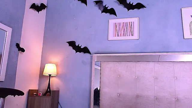 Snapshot of Emily_Castillo_1 chatting on 11/27/25, 04:47 Emily Castillo 1 online show from 11/27/25, 04:47