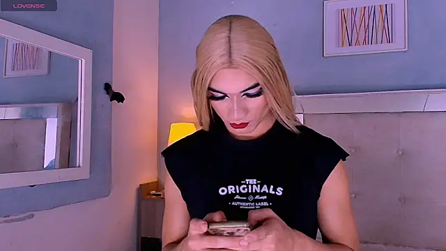 Snapshot of Emily_Castillo_1 chatting on 11/29/25, 04:48 Emily Castillo 1 online show from 11/29/25, 04:48