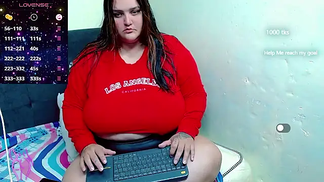 Snapshot of Jazmin_bigboobs_1 chatting on 01/08/26, 11:23 Jazmin bigboobs 1 online show from 01/08/26, 11:23