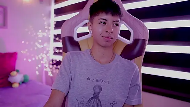 tommy blue online show from 03/14/25, 03:36