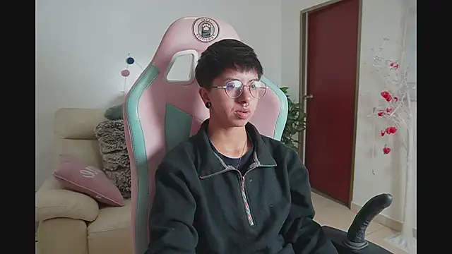 tommy blue online show from 10/01/25, 03:29