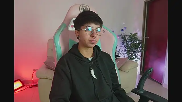 tommy blue online show from 10/02/25, 01:07