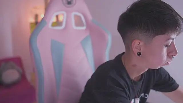 tommy blue online show from 11/27/25, 06:54