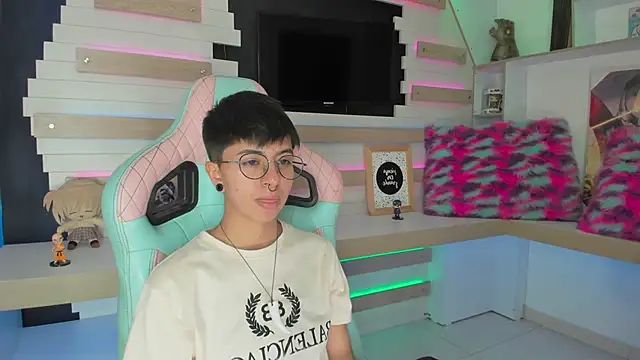 tommy blue online show from 12/04/25, 07:11