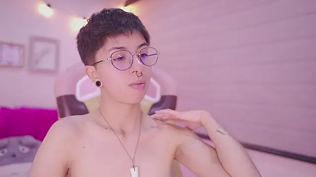 tommy blue online show from 04/11/26, 01:54