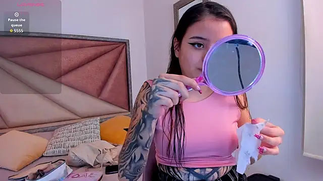 SaskiaGrendel online show from 01/17/26, 12:15