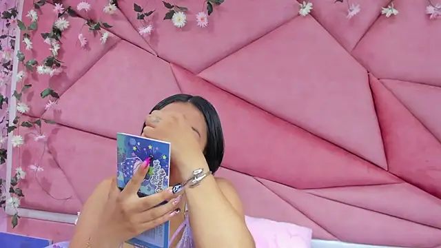  Violeta 18 online show from 10/11/25, 03:17