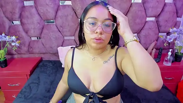  Violeta 18 online show from 11/25/25, 02:55