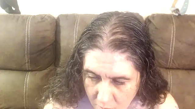 Snapshot of Dreaming_Of_Blue chatting on 12/20/25, 11:34 Dreaming Of Blue online show from 12/20/25, 11:34