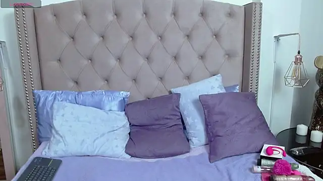 scarlettbooty online show from 03/11/25, 06:32