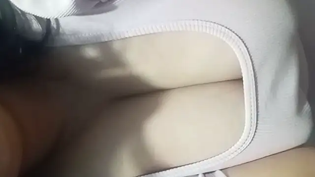 Snapshot of Maferyale chatting on 04/15/26, 05:03 Maferyale online show from 04/15/26, 05:03