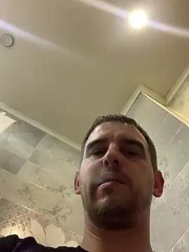 Snapshot of Maxpeins chatting on 03/19/25, 04:45 Maxpeins online show from 03/19/25, 04:45