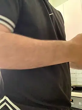 Maxpeins online show from 05/19/26, 06:09