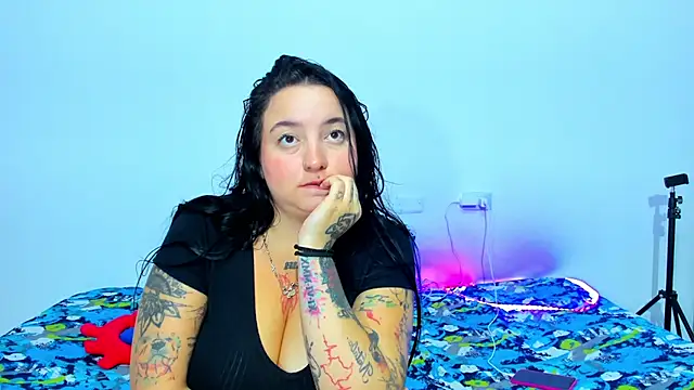 Snapshot of Celestte chatting on 03/04/25, 08:35 Celestte online show from 03/04/25, 08:35