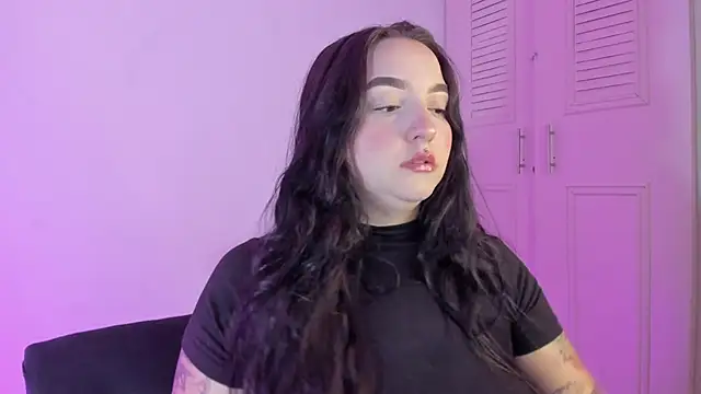 Snapshot of Celestte chatting on 10/03/25, 07:27 Celestte online show from 10/03/25, 07:27