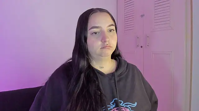 Snapshot of Celestte chatting on 10/05/25, 02:32 Celestte online show from 10/05/25, 02:32