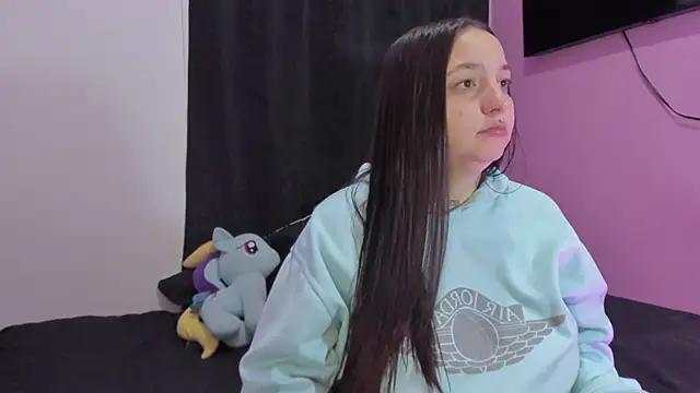 Snapshot of Celestte chatting on 12/01/25, 12:04 Celestte online show from 12/01/25, 12:04