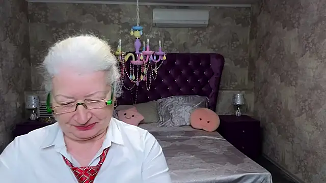 Maya Mayflower online show from 03/12/25, 06:07