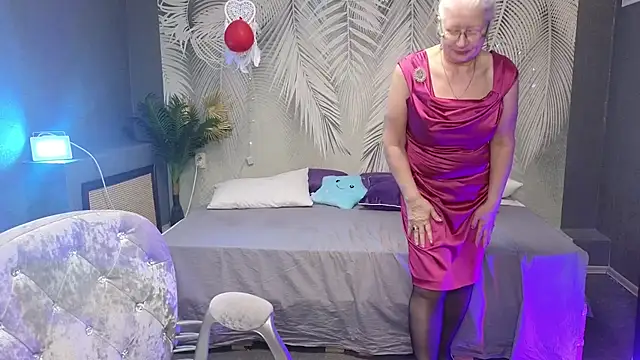 Maya Mayflower online show from 03/17/25, 12:25