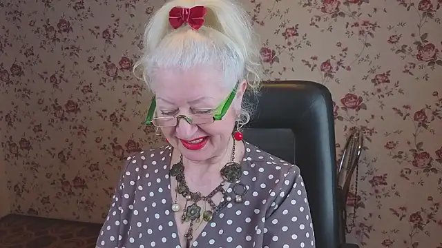 Maya Mayflower online show from 01/13/26, 03:12