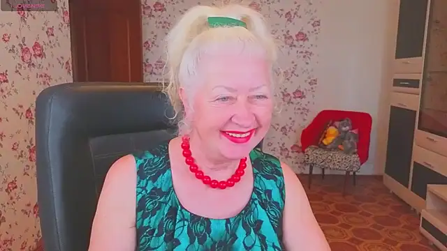 Snapshot of Maya_Mayflower chatting on 05/30/26, 03:36 Maya Mayflower online show from 05/30/26, 03:36