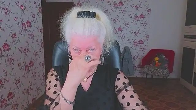 Snapshot of Maya_Mayflower chatting on 06/01/26, 03:41 Maya Mayflower online show from 06/01/26, 03:41