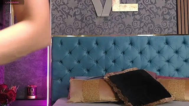 Vanessao1 online show from 05/08/26, 07:25