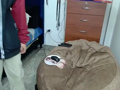 KratosAfroditacs online show from 11/28/25, 10:12