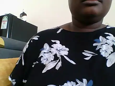 Snapshot of Nubian_Nefertiti chatting on 04/19/26, 07:07 Nubian Nefertiti online show from 04/19/26, 07:07