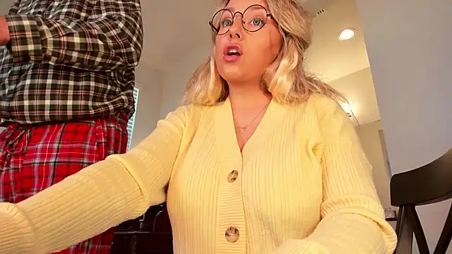 realtoxxxxmaria online show from 11/08/25, 01:44