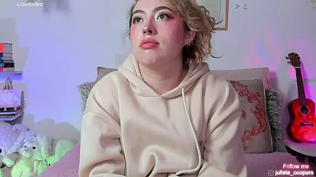 julieta cooper20 online show from 04/03/26, 03:48