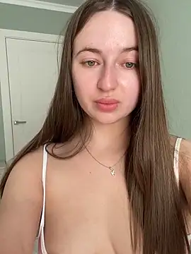 Snapshot of AlisaQSky chatting on 03/25/26, 09:15 AlisaQSky online show from 03/25/26, 09:15