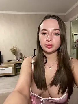 Snapshot of AlisaQSky chatting on 04/25/26, 06:49 AlisaQSky online show from 04/25/26, 06:49